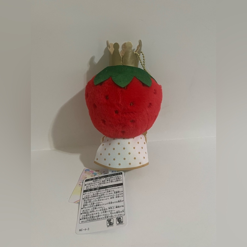 Sanrio 50th Anniversary Strawberry News Strawberry King Keychain Plush - Picture 3 of 7